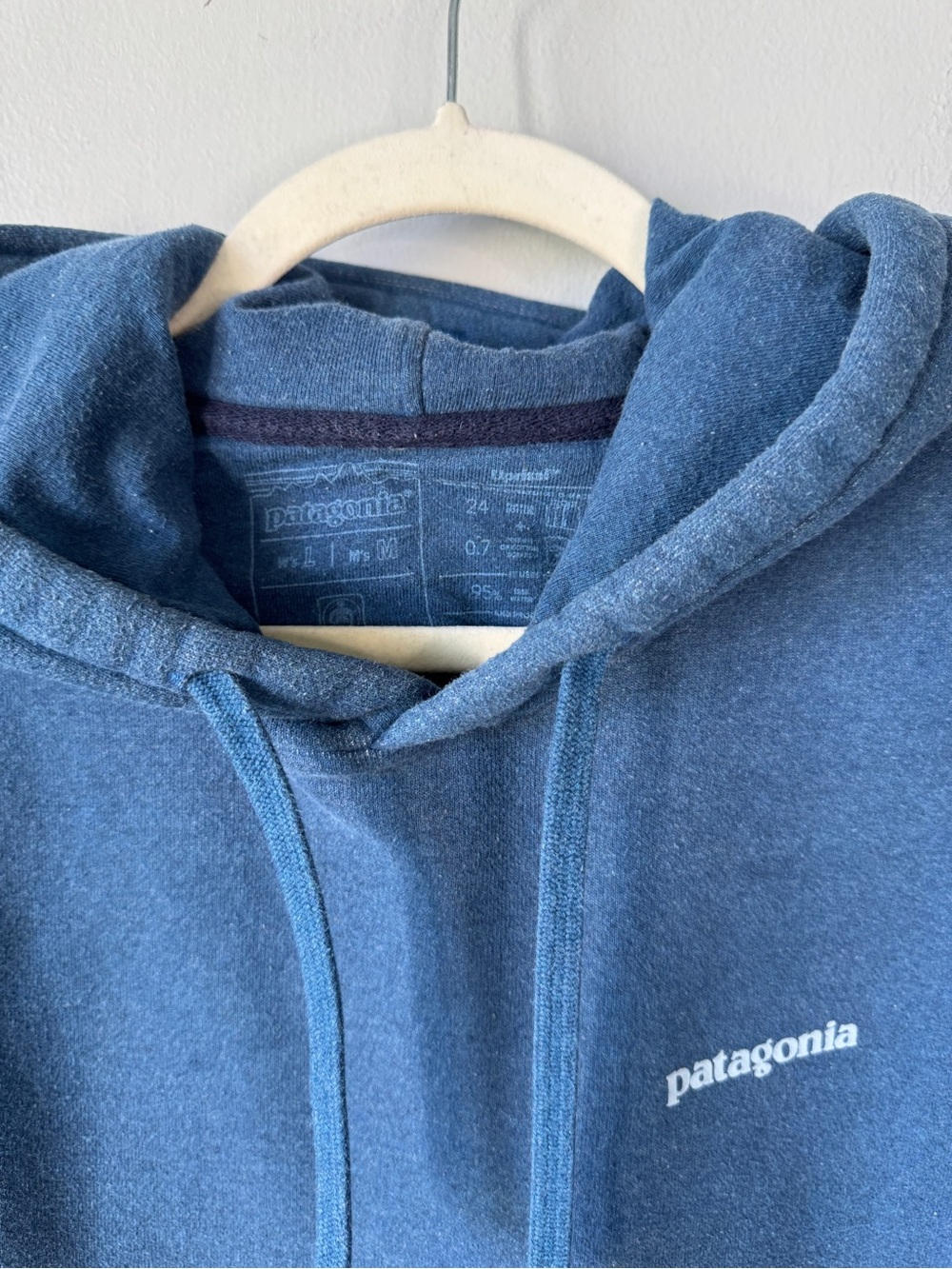 Patagonia Men's Slate Blue Hooded Sweatshirt - Picture 2 of 3